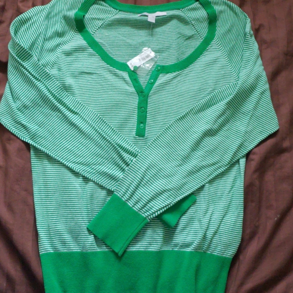 Old Navy scoop neck thin sweater